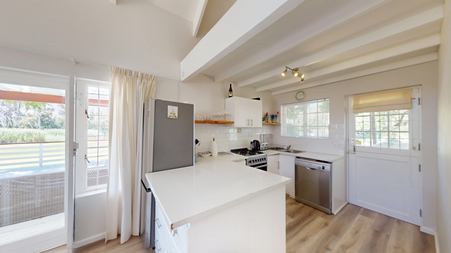 5 Bedroom Property for Sale in Stanford Western Cape